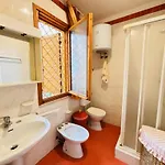 Spacious Flat With Private Garden