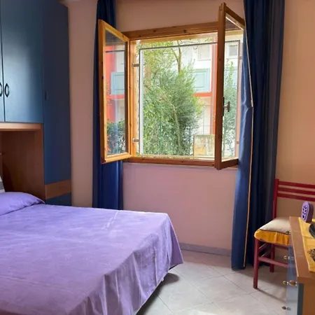 Spacious Flat With Private Garden Апартаменты Бибионе