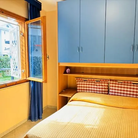 Spacious Flat With Private Garden * Бибионе