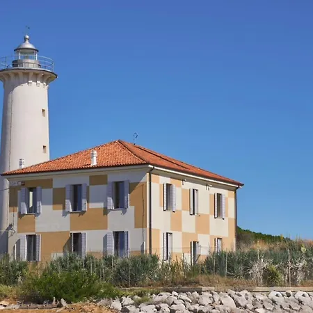 Spacious Flat With Private Garden Daire Bibione