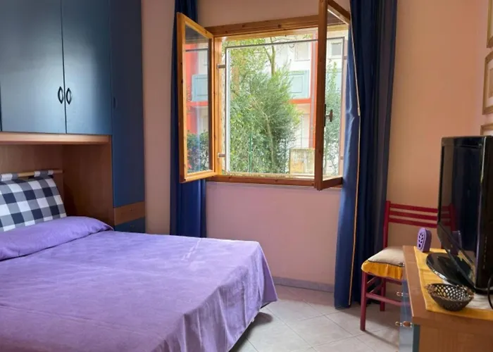 Spacious Flat With Private Garden Daire Bibione